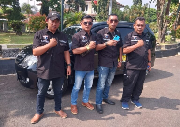 PURWOYO Pimpinan Redaksi Media PNN NEWS ikut Aksi Damai Tolak RUU Penyiaran Di Banjarnegara